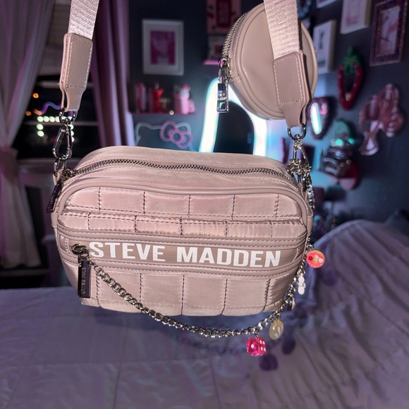 Steve Madden Tan/Beige Quilted Crossbody Bag - Picture 3 of 5